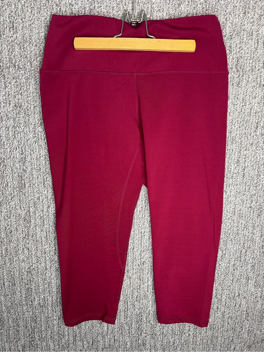 Eagle Rock Yoga Sabrina Wine-Red Capri Cropped Leggings Gym Workout Wear